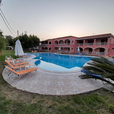 Aronda Apartments Dassiá Eksteriør bilde