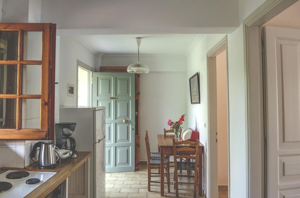 Aronda Apartments Dassiá Eksteriør bilde